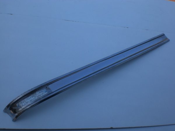 MOLDING; FRONT FENDER EXTENSION, LH UPPER (ON FRONT DOOR)